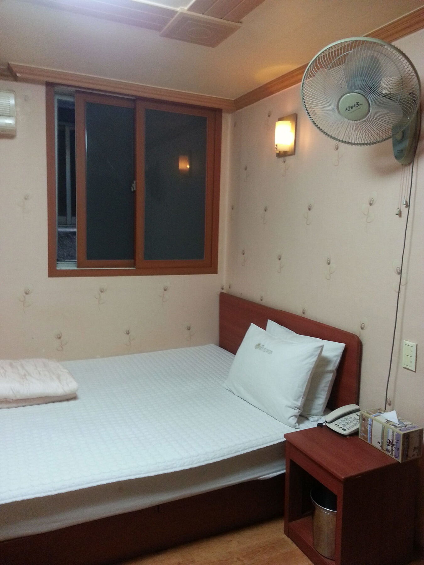 Nampo One Motel Pusan Zewnętrze zdjęcie