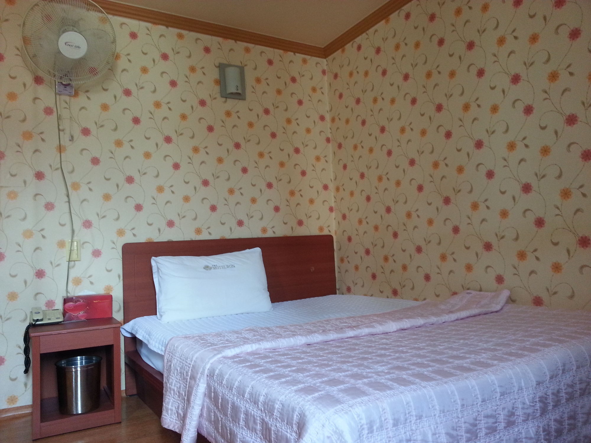 Nampo One Motel Pusan Zewnętrze zdjęcie