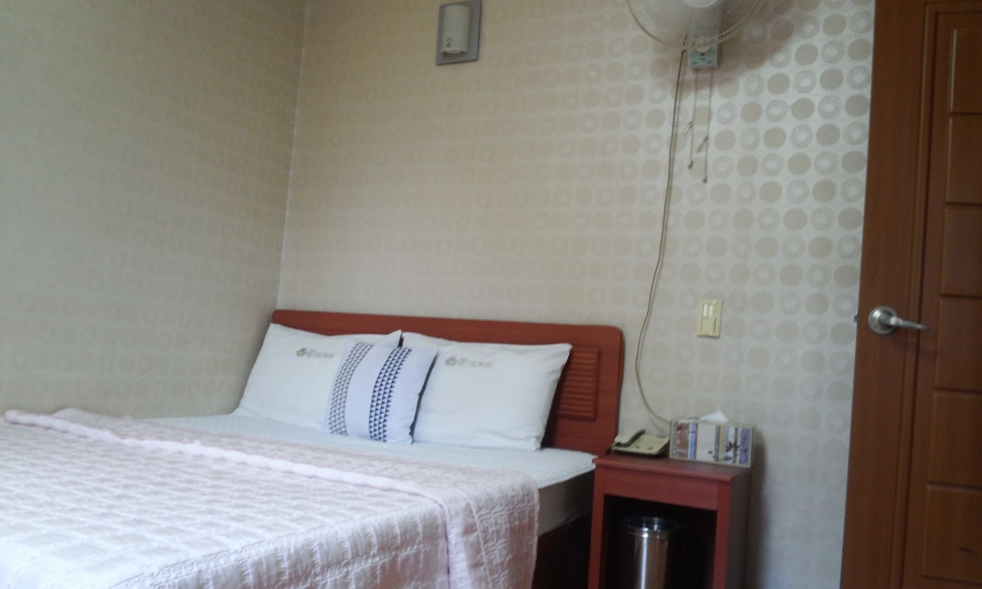 Nampo One Motel Pusan Zewnętrze zdjęcie
